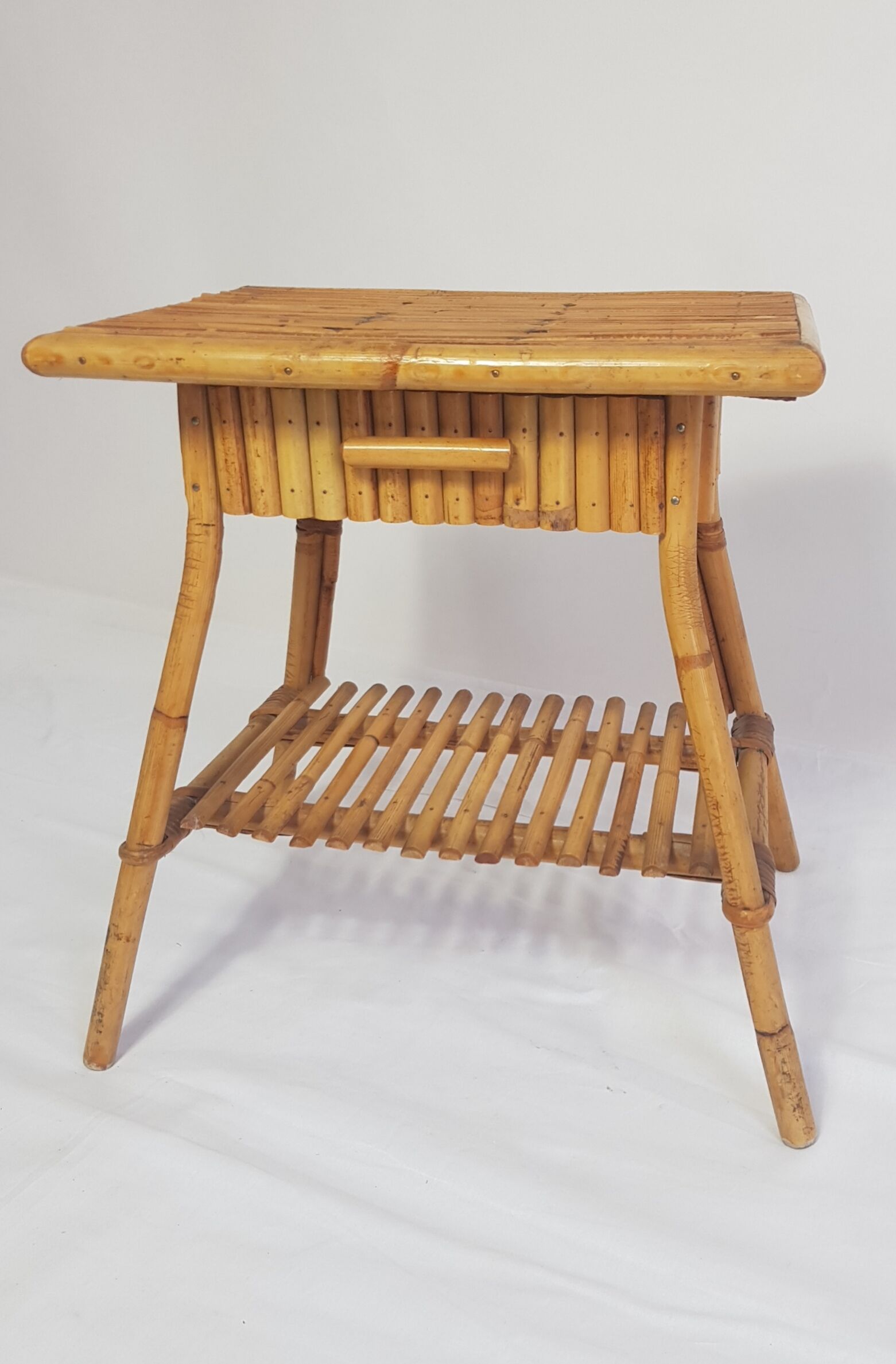 Rattan bedside awarded to Louis Sognot 1950