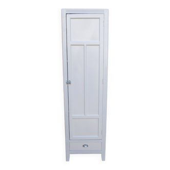 Armoire parisienne
