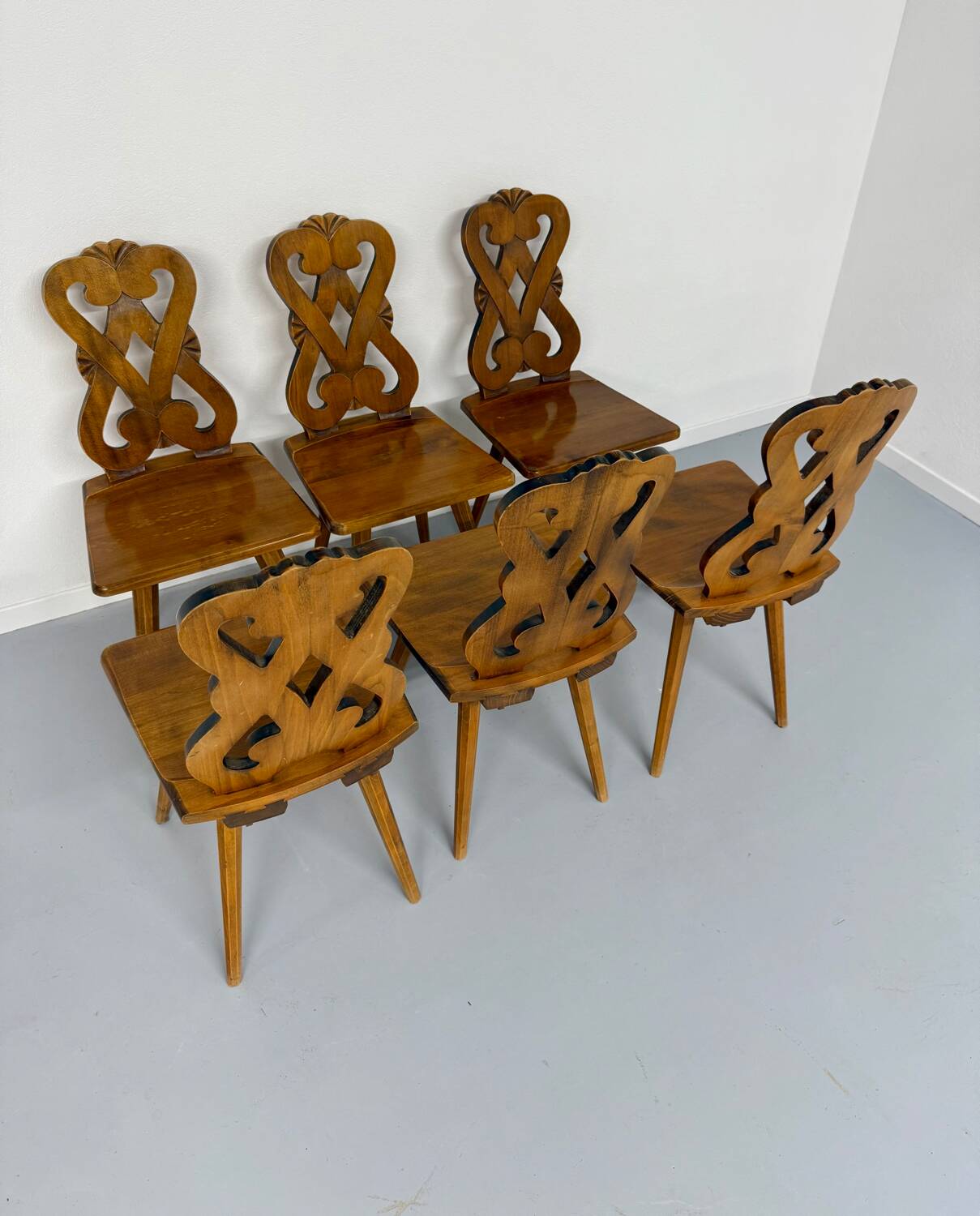 Set of 6 Alsatian double heart chairs in solid oak, early 20th century