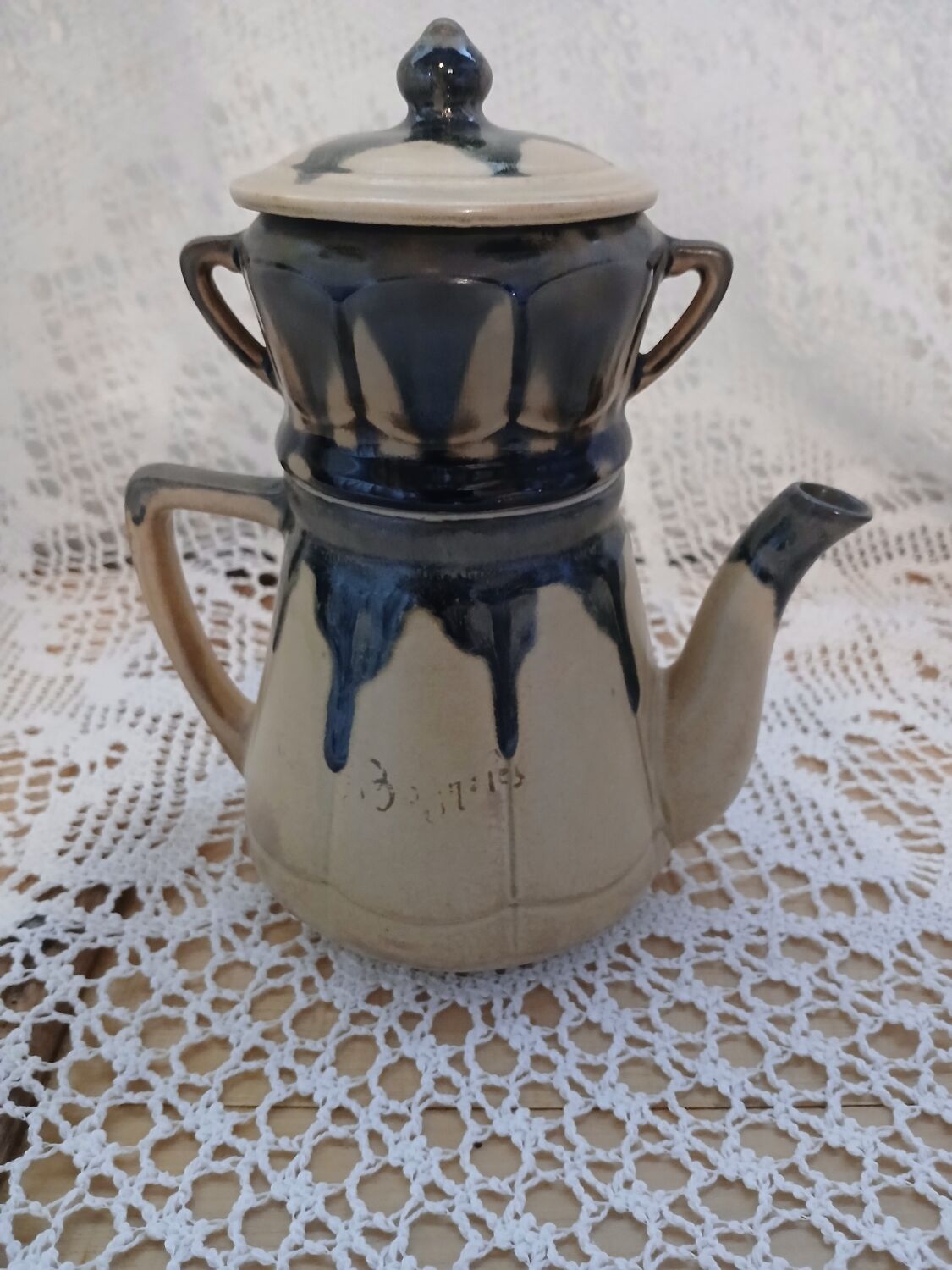 Antique stoneware coffee pot/teapot