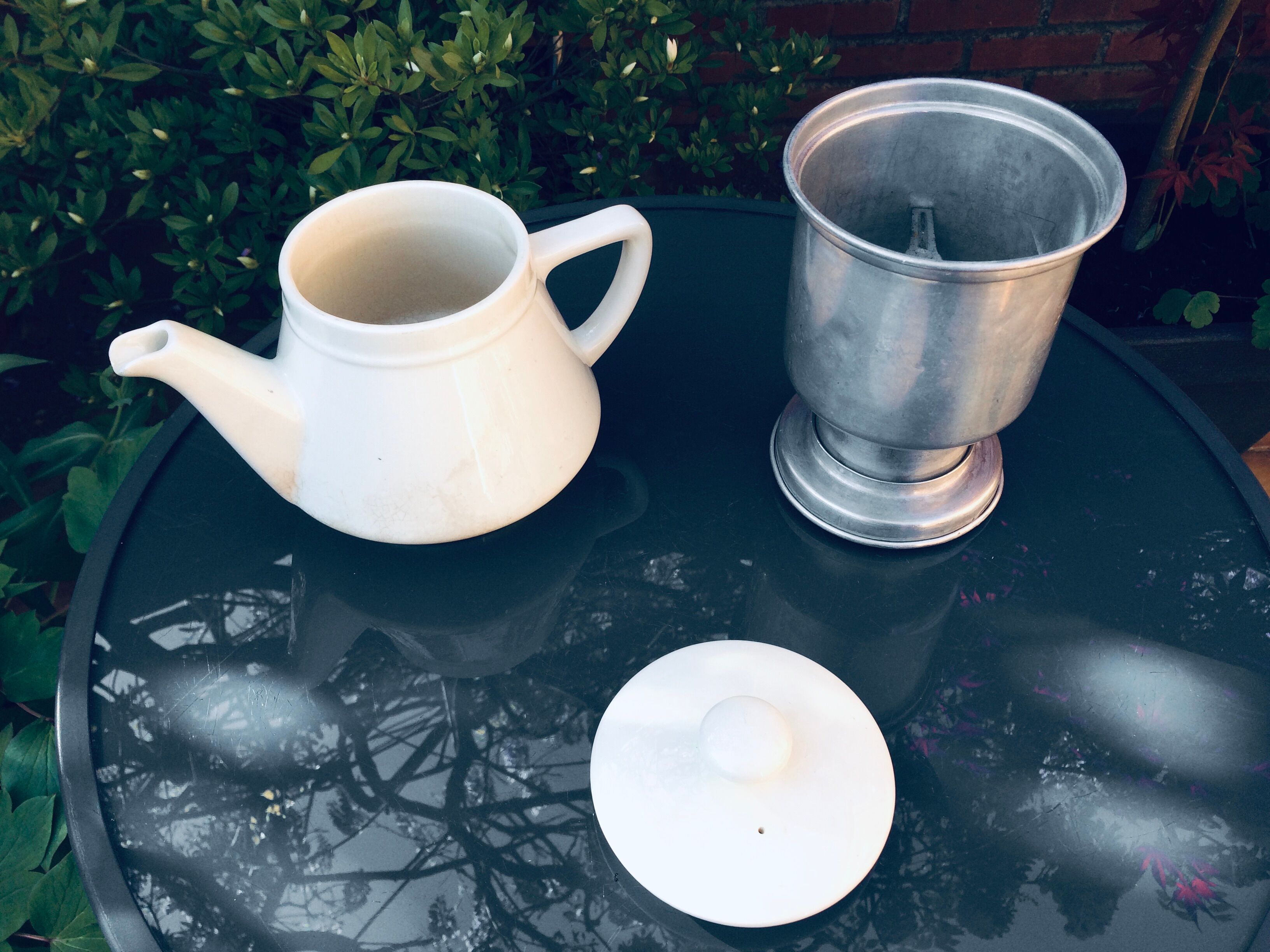 Ancienne cafetière mécanique en faïence et filtre en acier - Villeroy et Boch