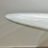 Knoll Tulip Table 137 cm in marble
