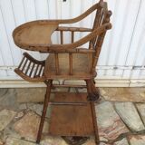 Chaise haute de bébé ancienne