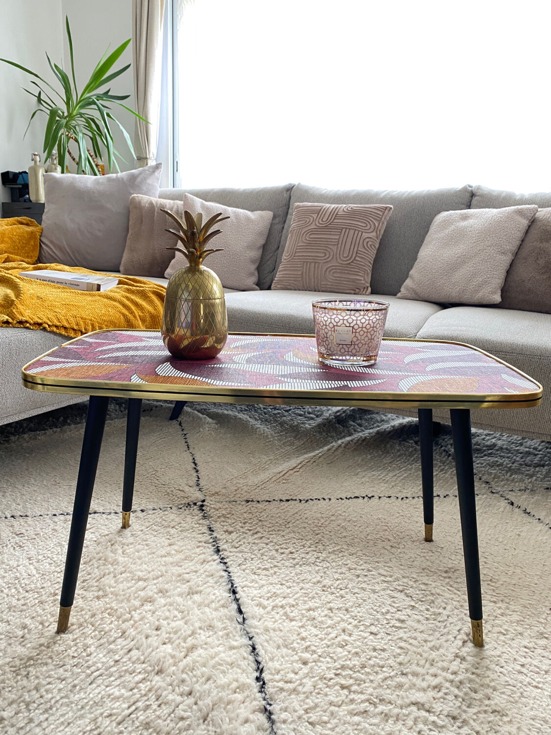 Vintage coffee table legs compass