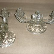 Paire de chandeliers en cristal à 2 bras