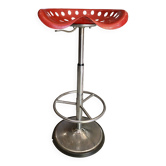 Tabouret rouge Faucheuse pivotant Etienne Fermigier mirima 70