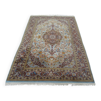Handmade oriental rug 195 x 126 cm