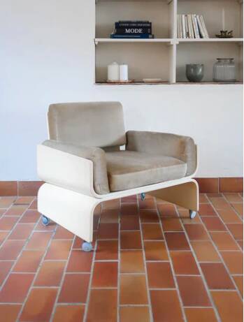 Space Age 70s armchair