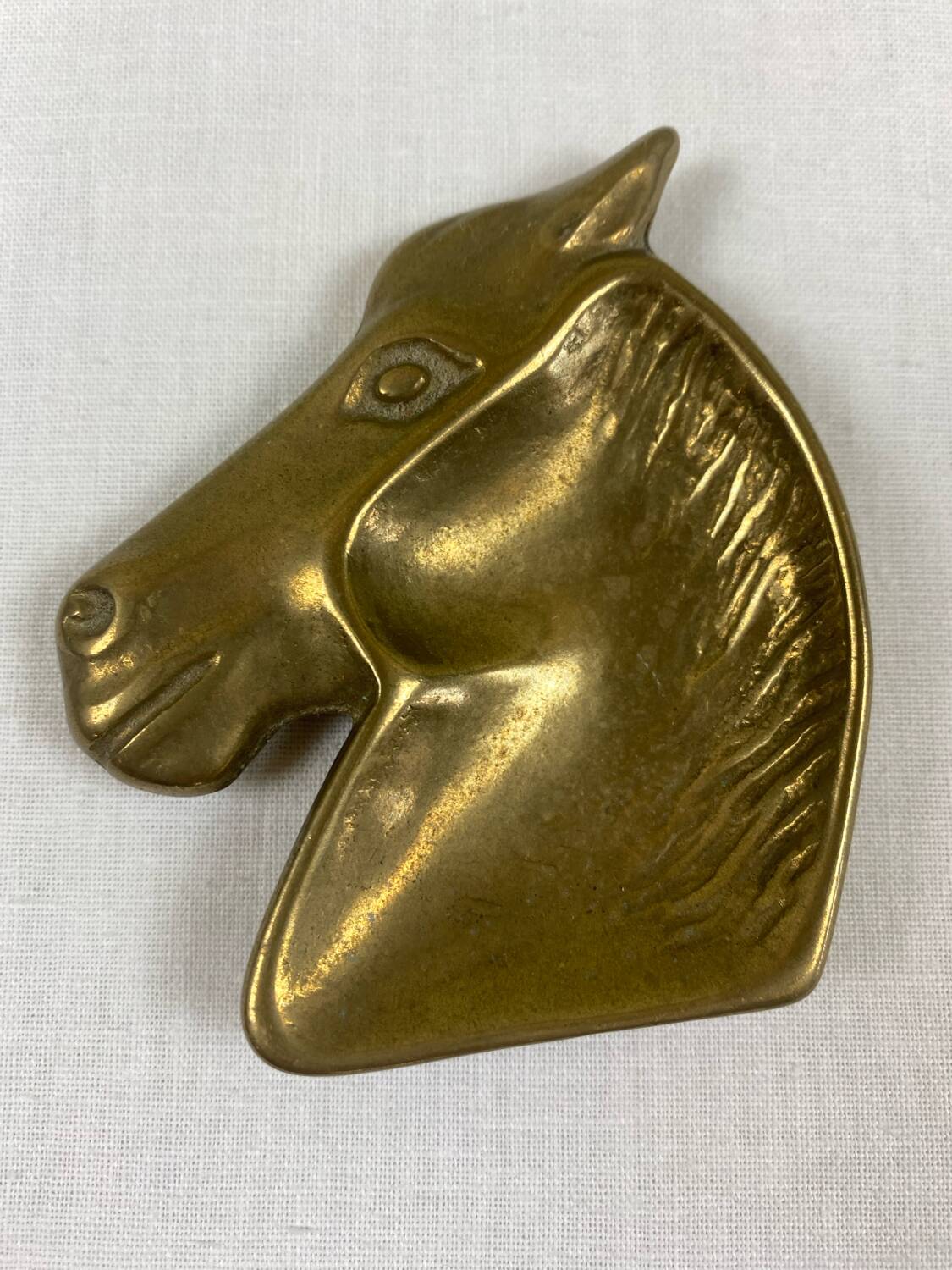 Horse pocket emptier