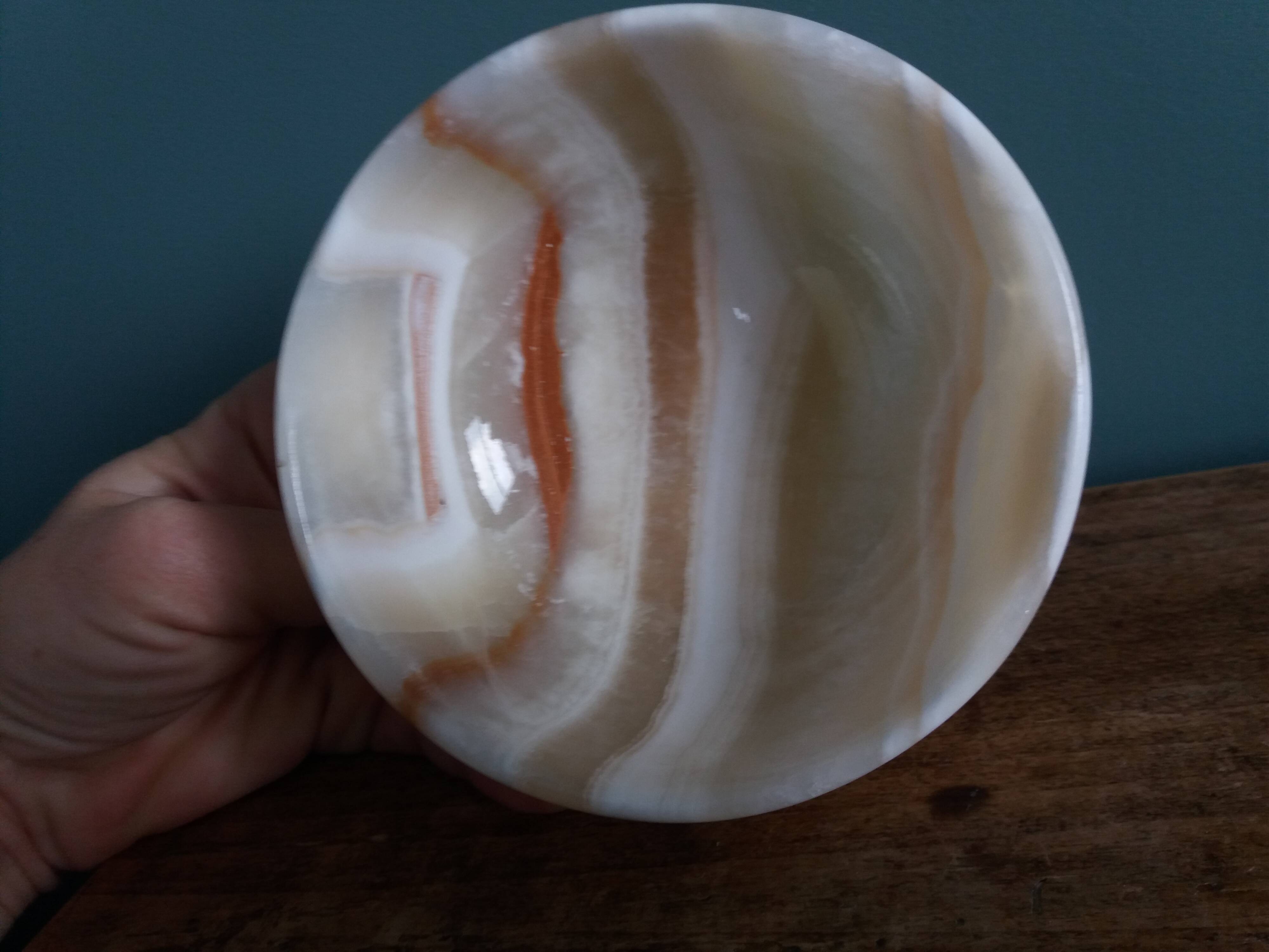 Empty bowl onyx alabaster pocket