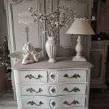 Louis XV style crossbow-shaped commode