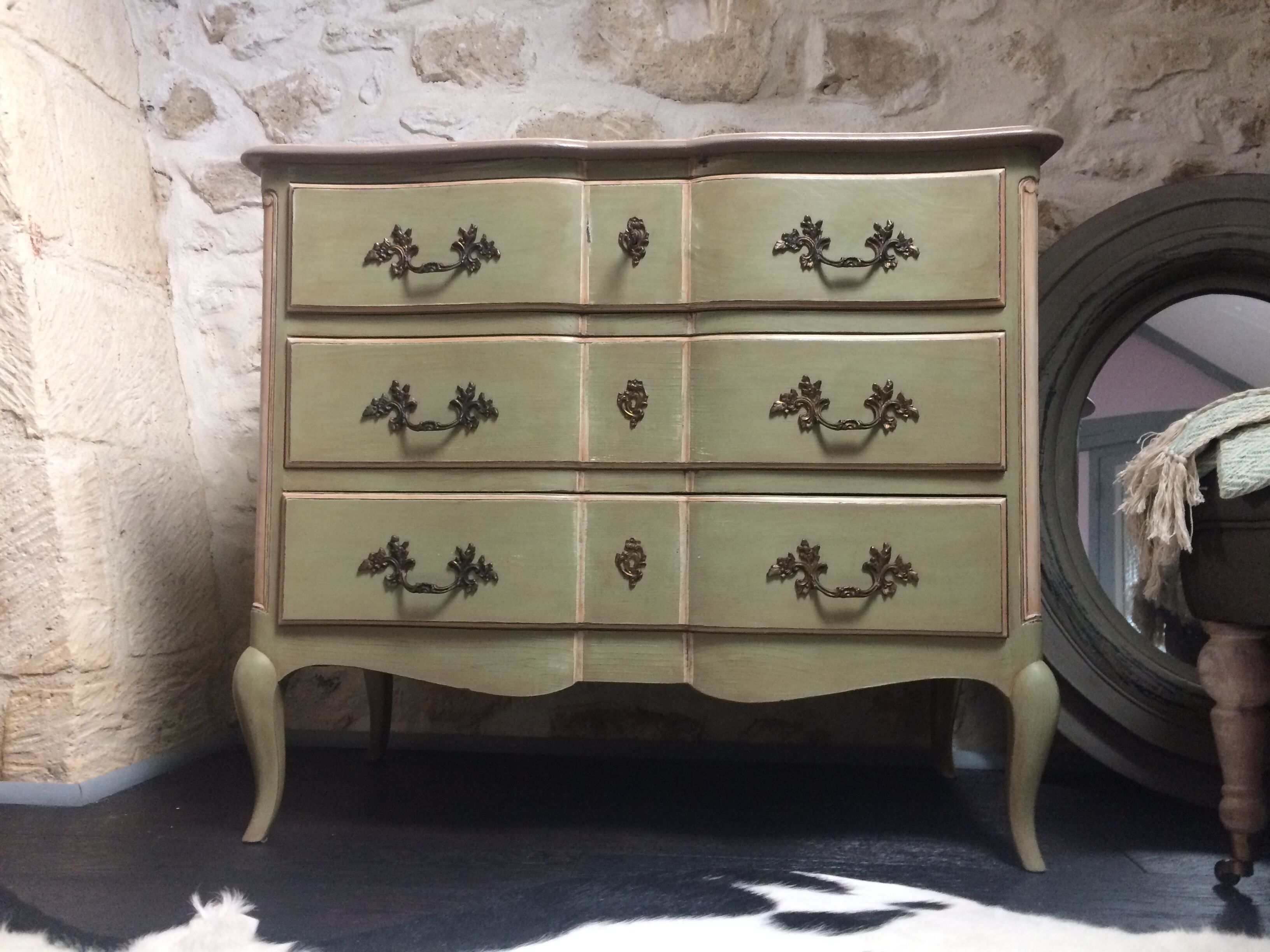 Chest of drawer Louis XV style crossbow