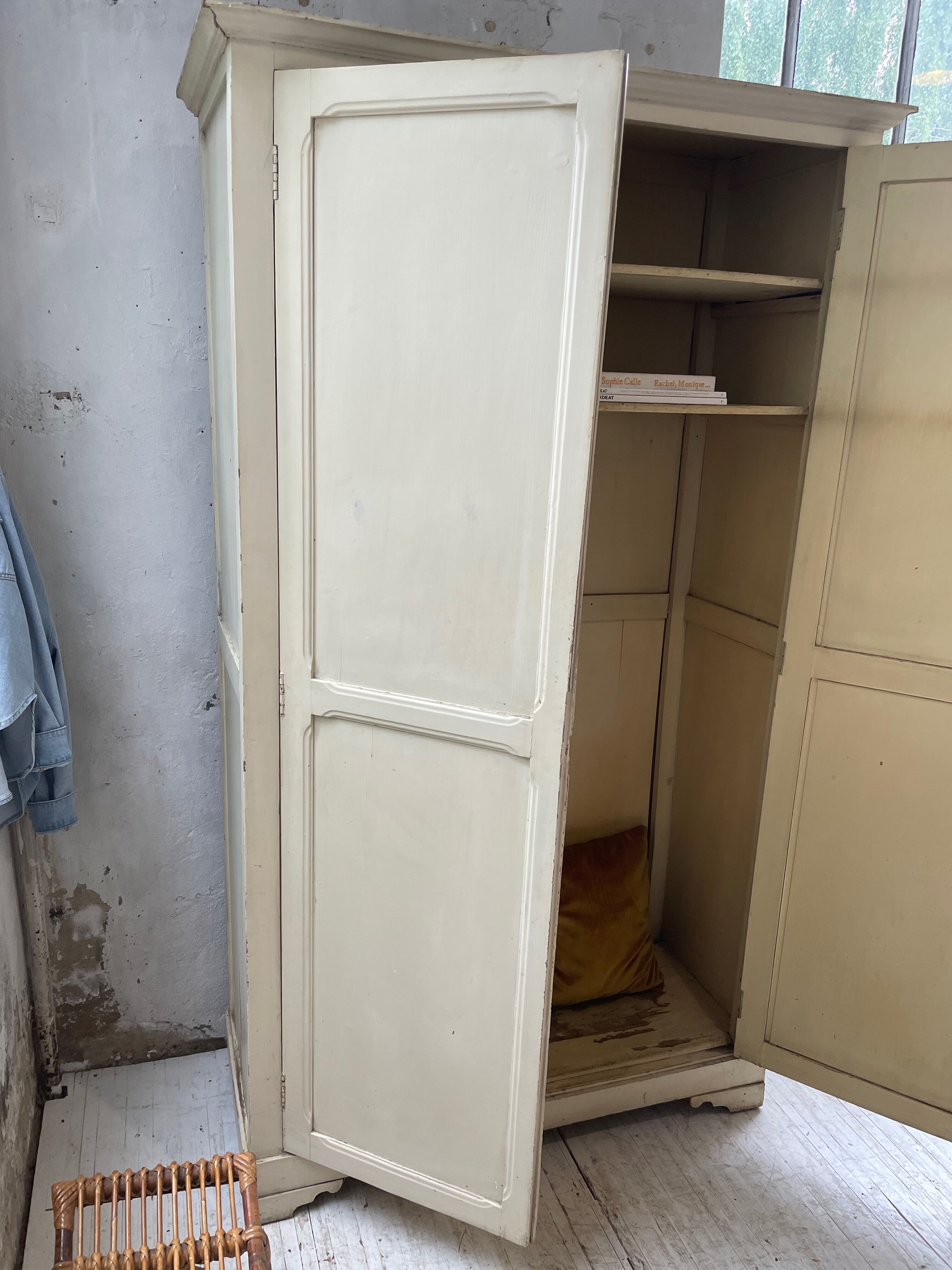 Yellow cupboard