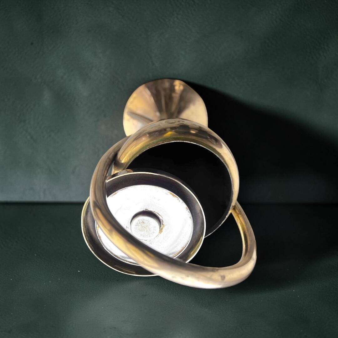 Space Age pivoting floor ashtray in anodised gold aluminium – Mettawa