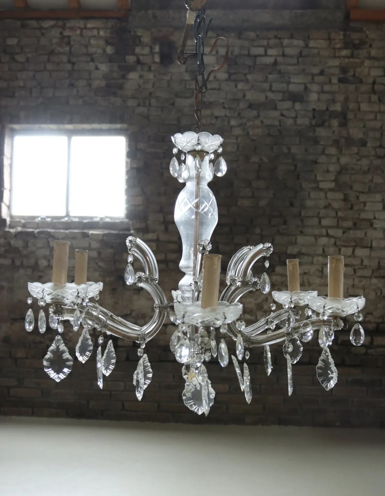 Maria Theresa crystal chandelier with leaf drops, 6 lights, mid-20th c.