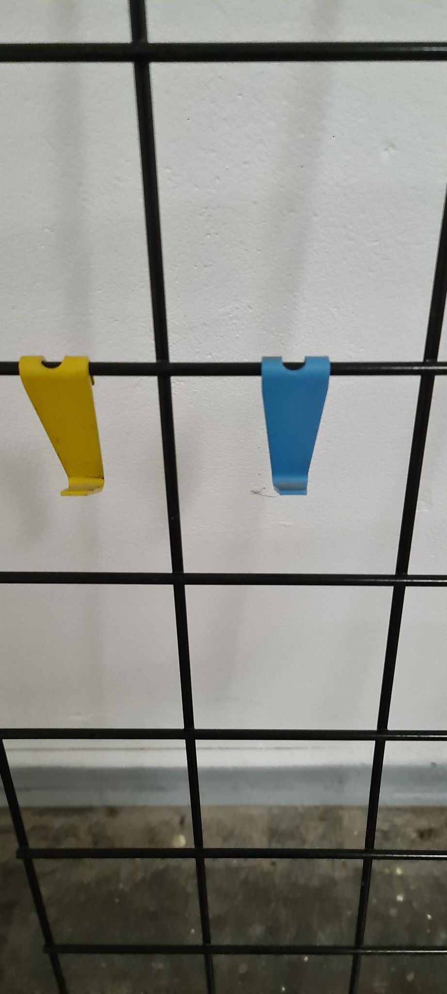 Vintage metal coat and hat rack