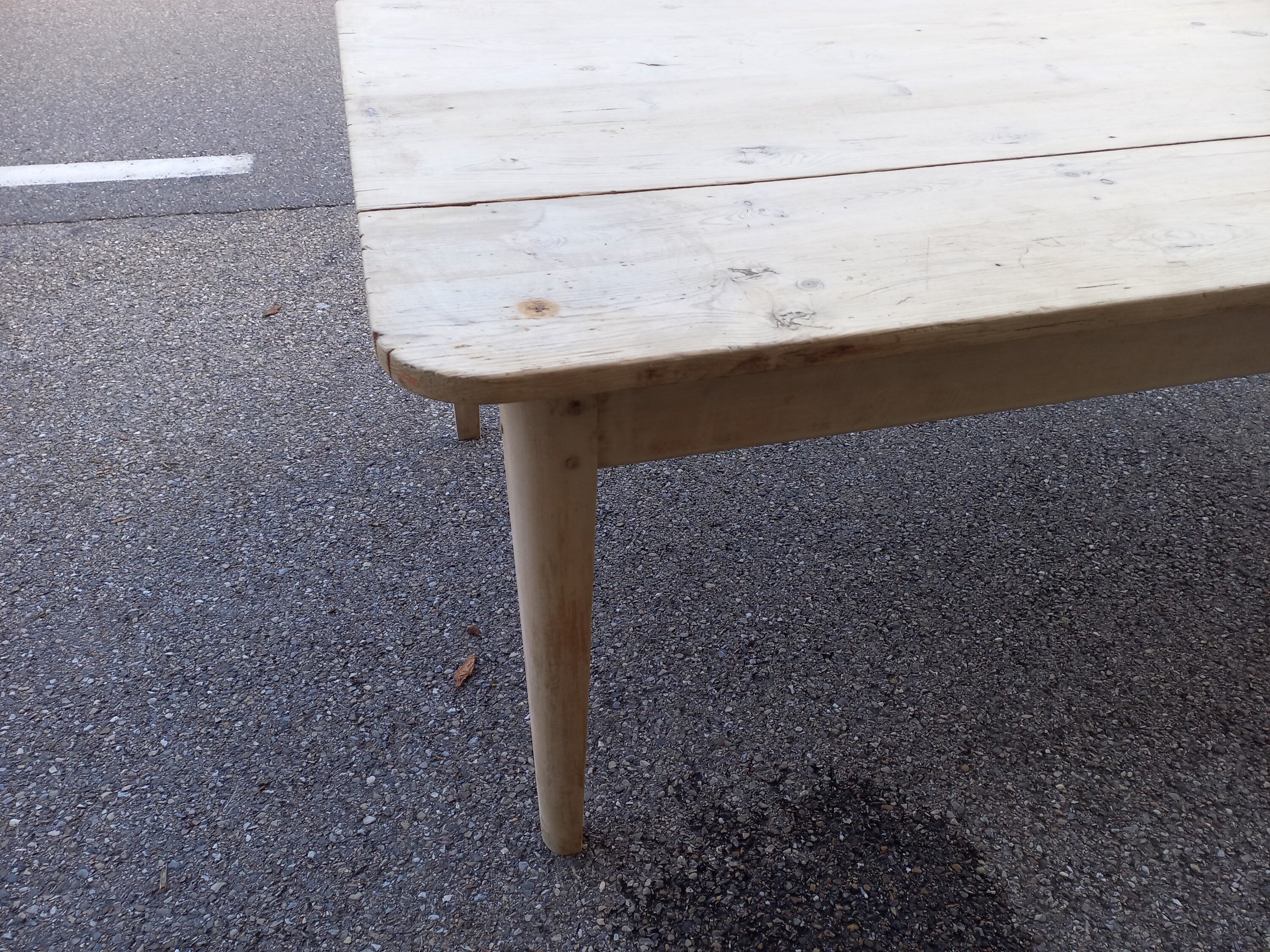 Farmhouse table