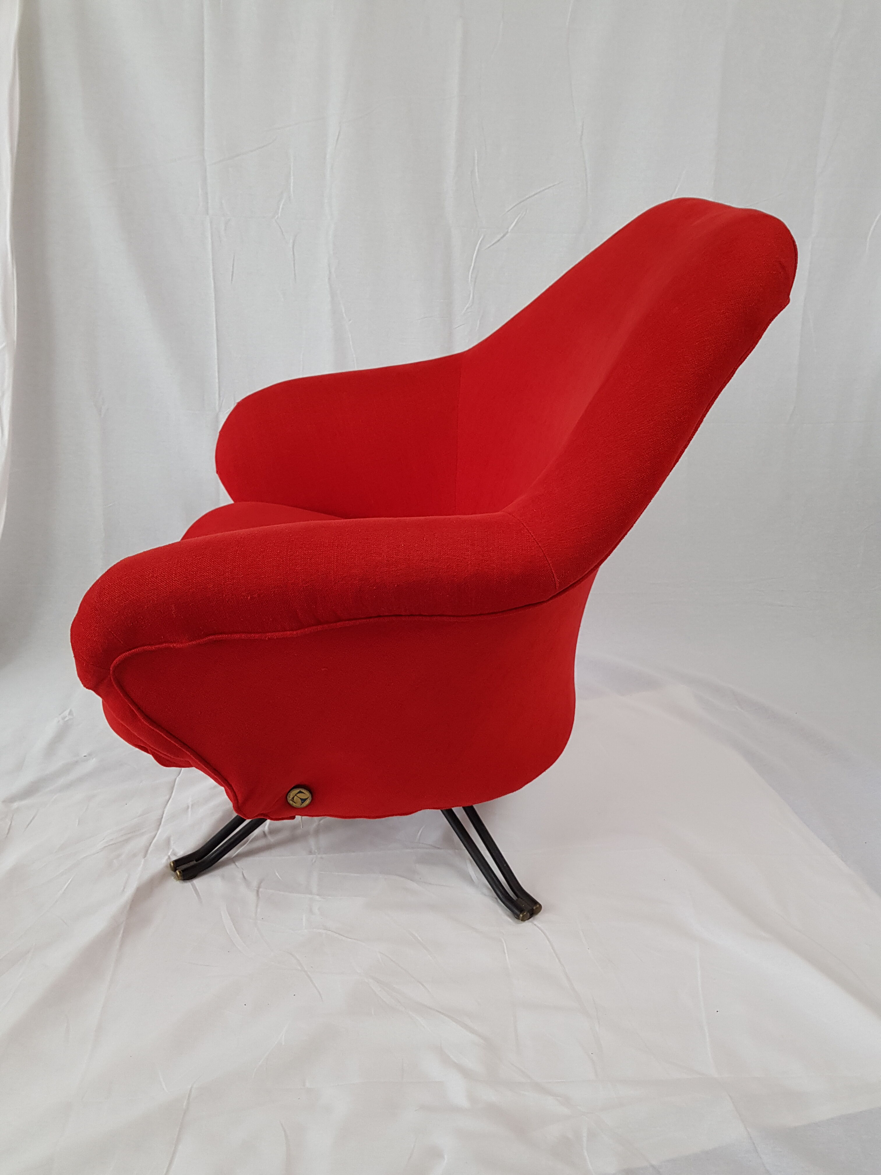 Armchair P32 by Osvaldo Borsani for Tecno 1956