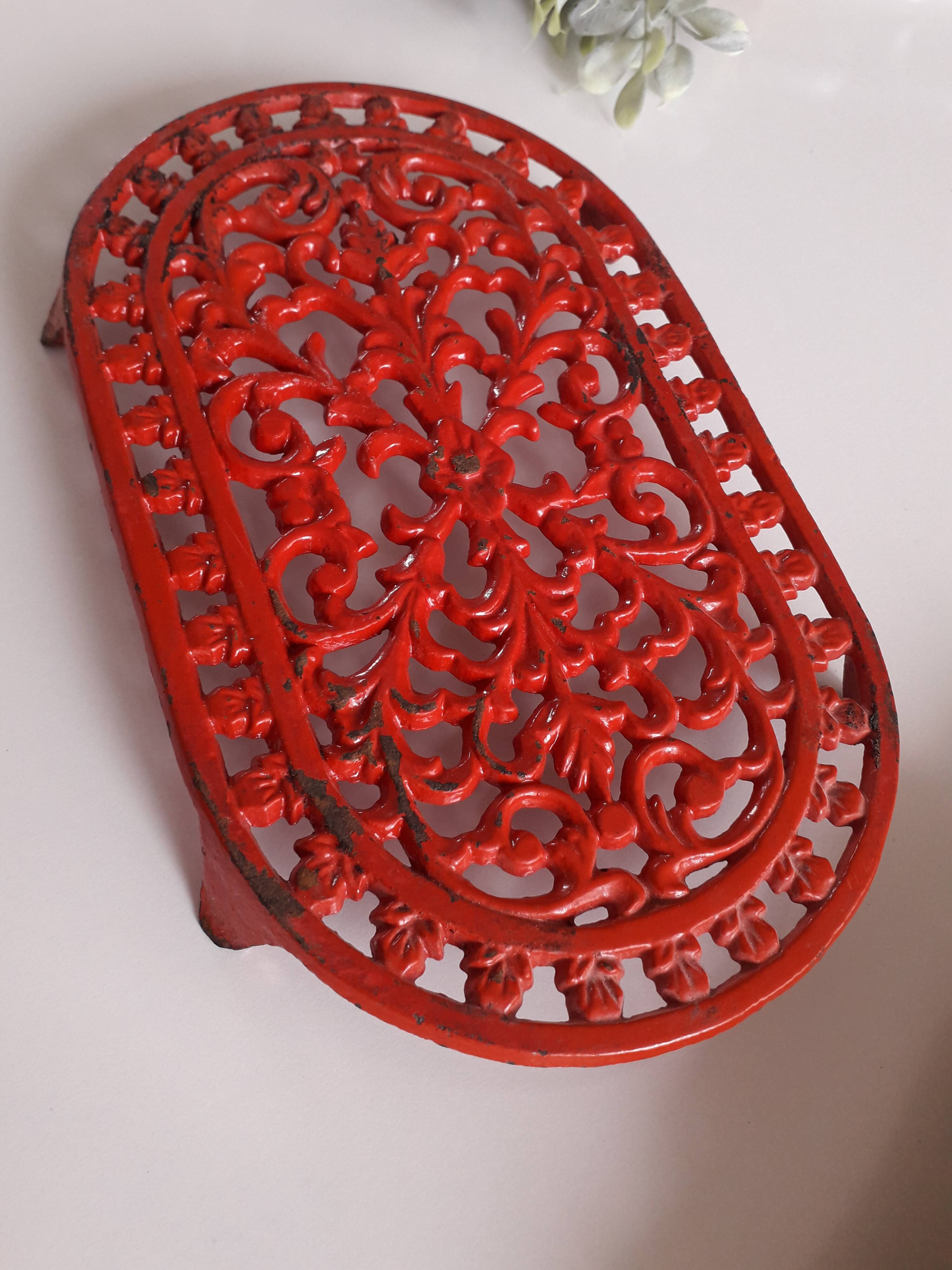 Cast iron trivet