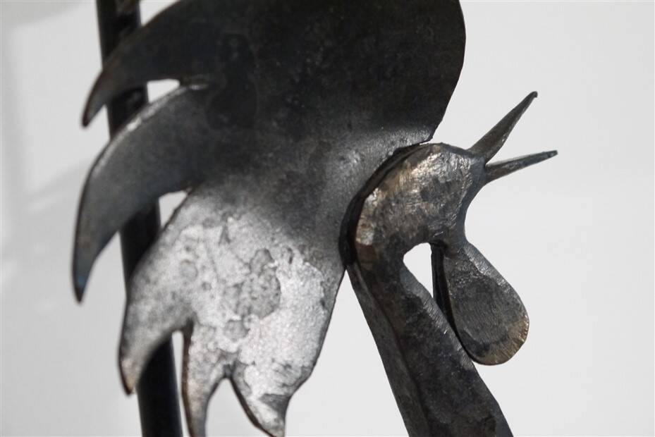 Candle holder with rooster decor in the Marolles style