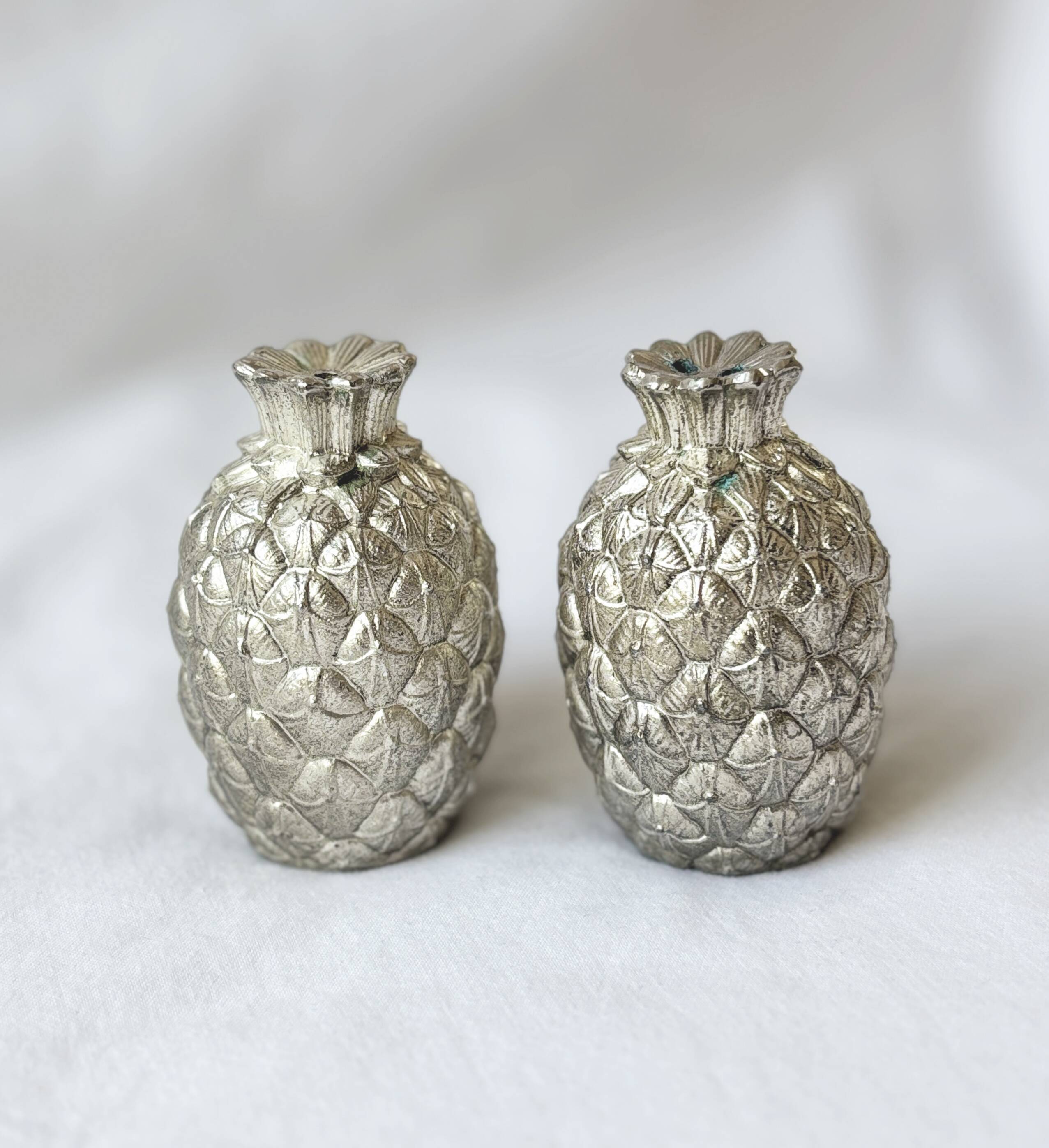 Maura Manetti pineapple-shaped salt and pepper shaker set