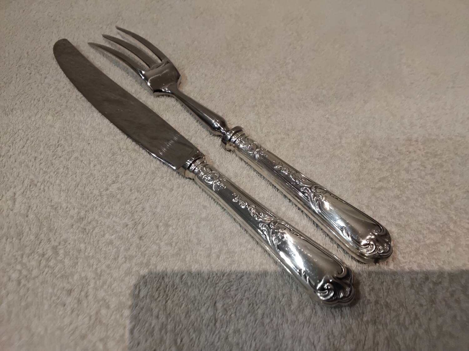 Carving service for 2 pieces, silver-plated metal, Ercuis silversmith, Louis XV style, 29