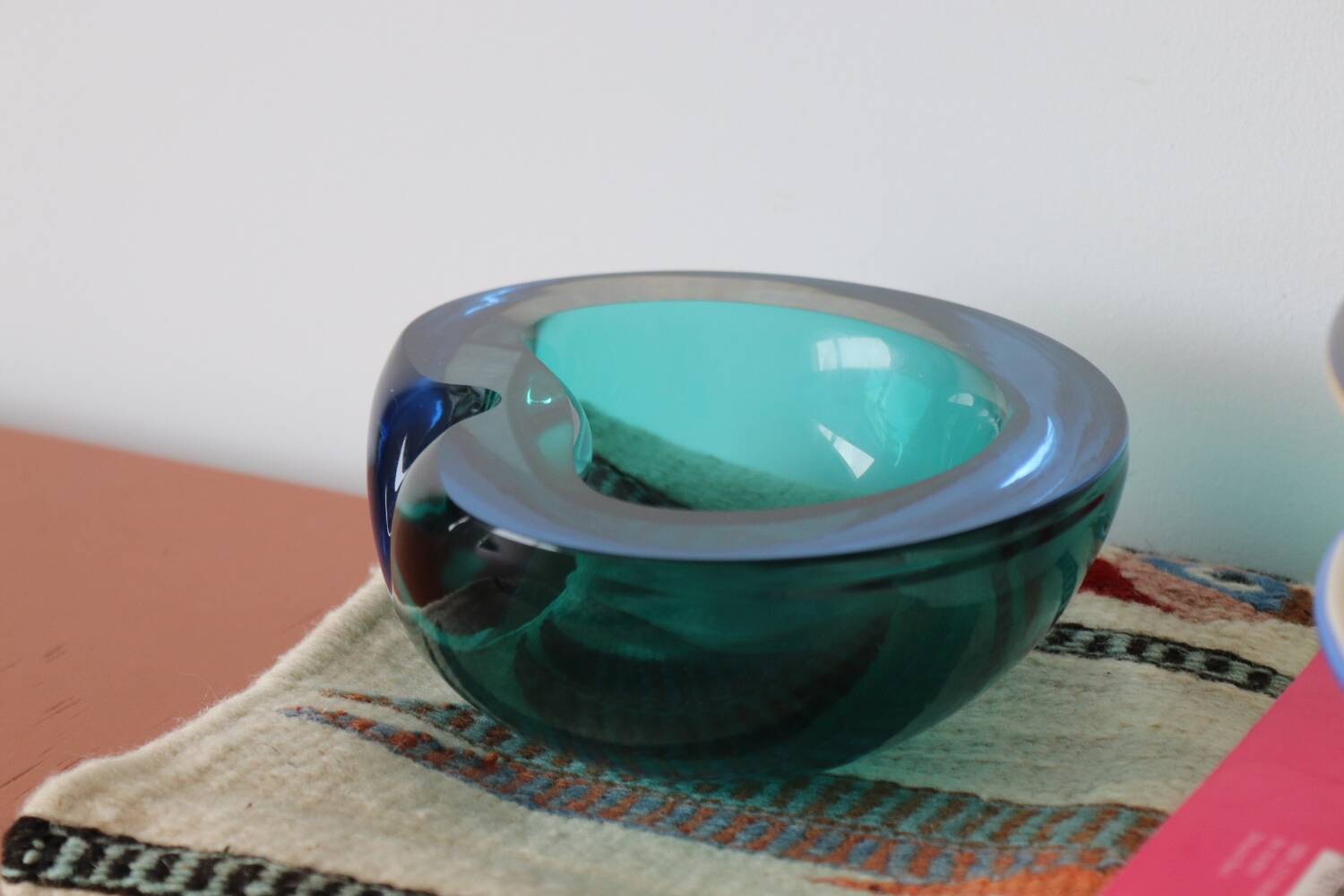 Empty pocket in murano glass two blues