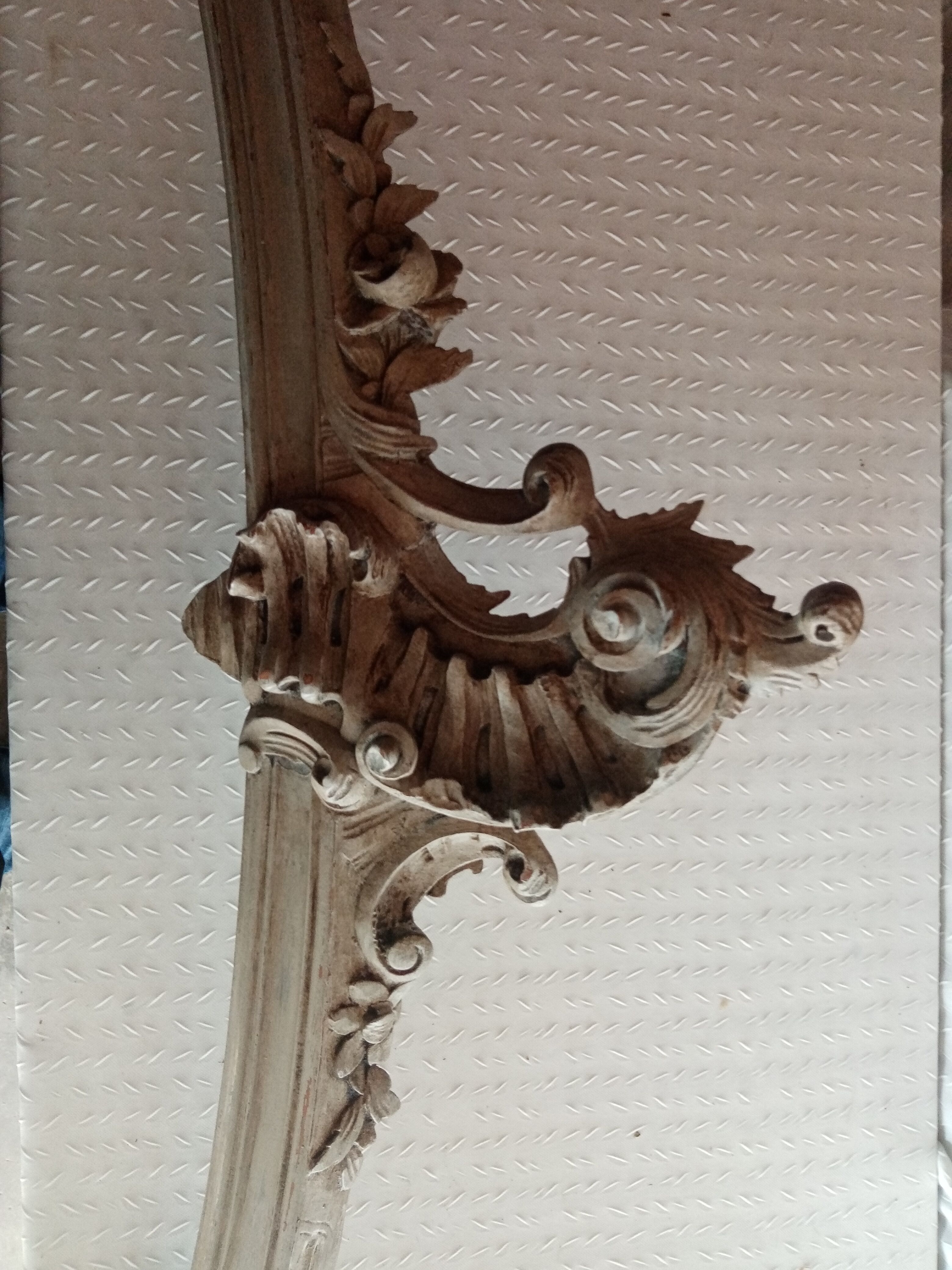Old wood decoration, pediment, shell