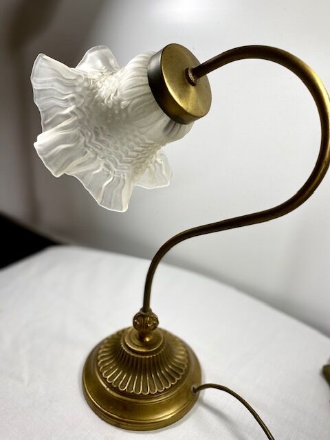 Tulip lamp