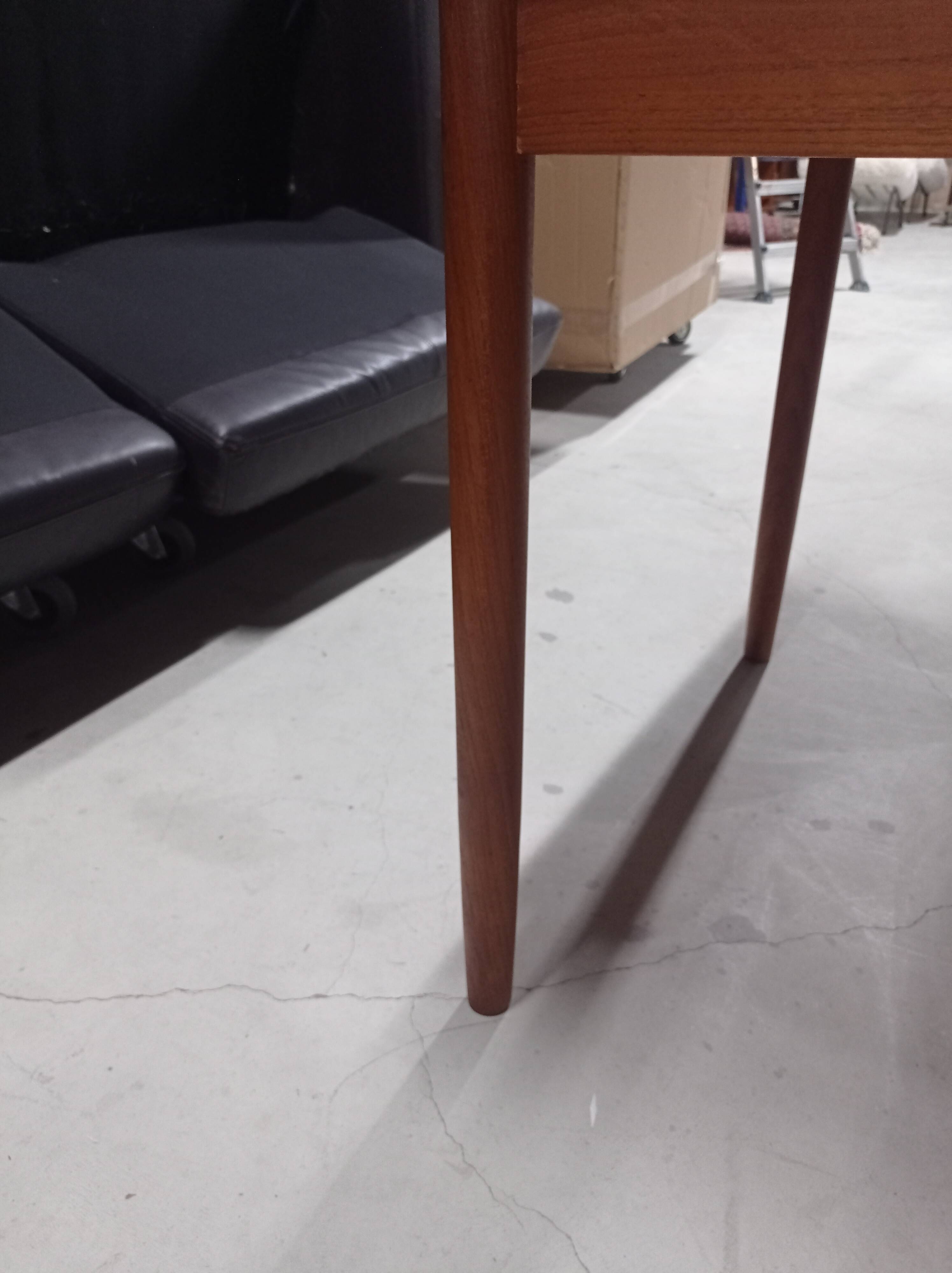 Extendable rectangular dining table "Horsbyg" - Danish design in teak