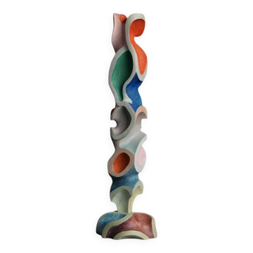 Sculpture en bois polychrome abstraite, attribuée à Ivan Stoyanov, Bulgarie, 1981
