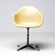 Chair based on the contract by Charles and Ray Eames for Herman Miller.