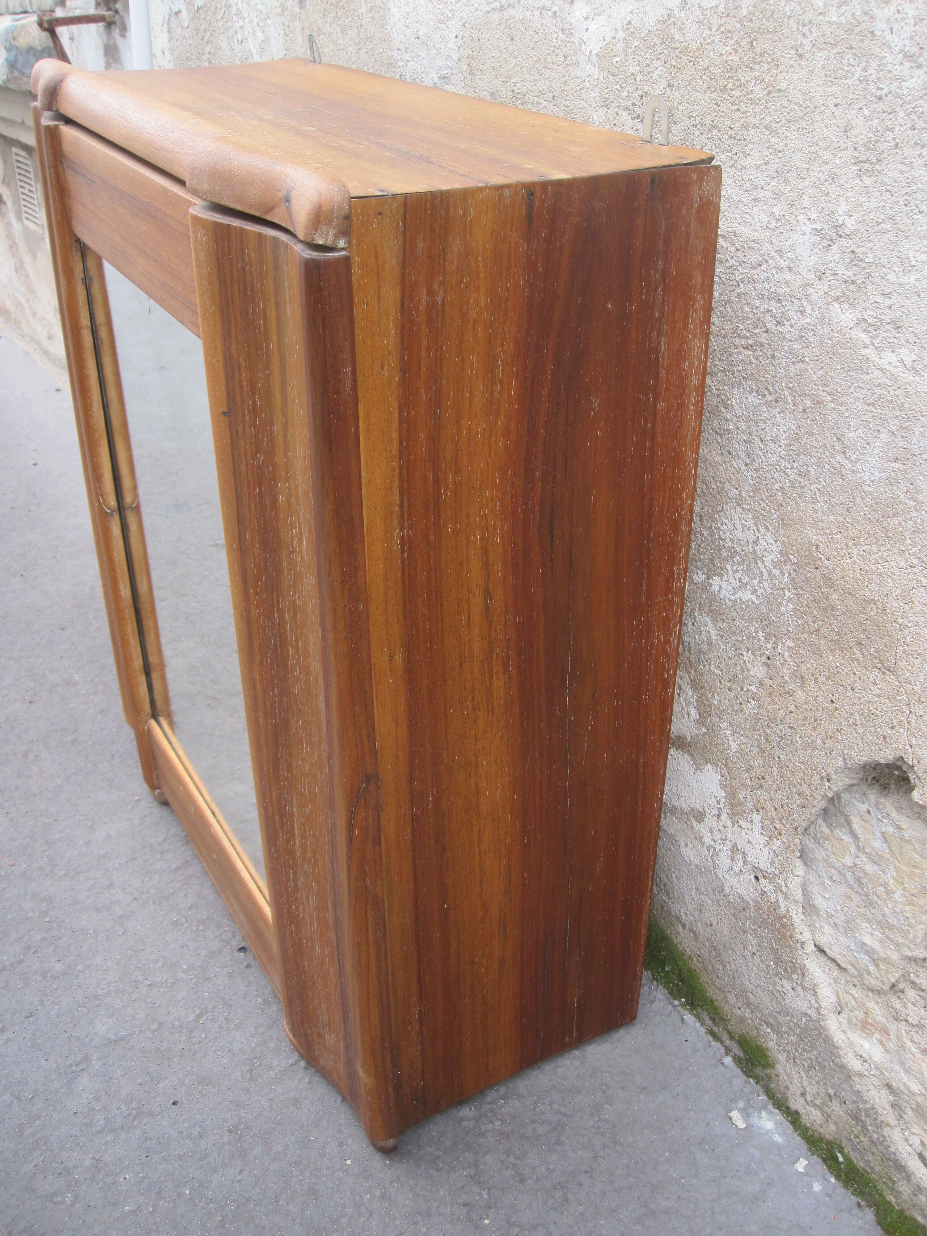 toilet Cabinet or pharmacy