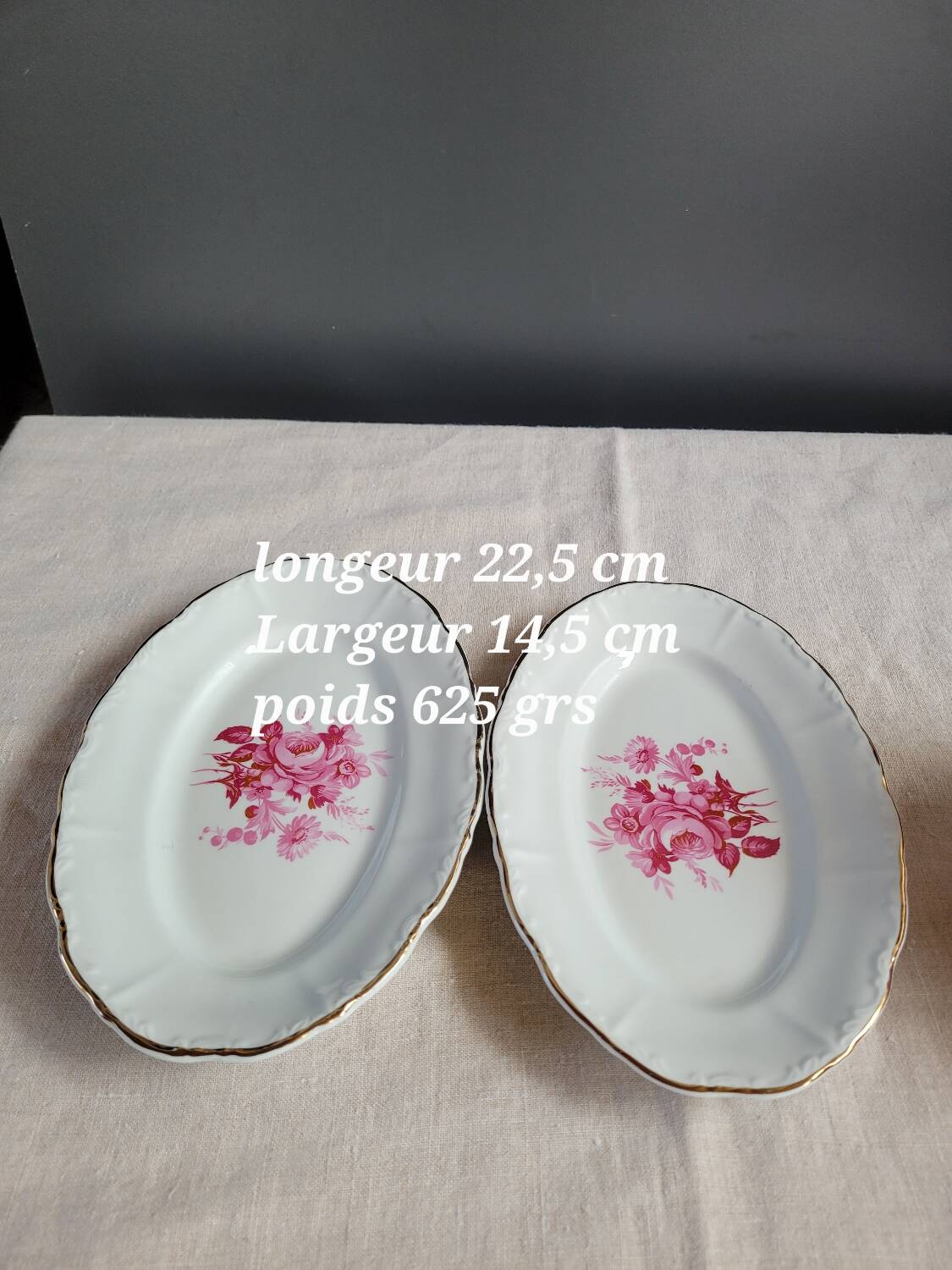 Soup tureen, gravy boat and serving dishes