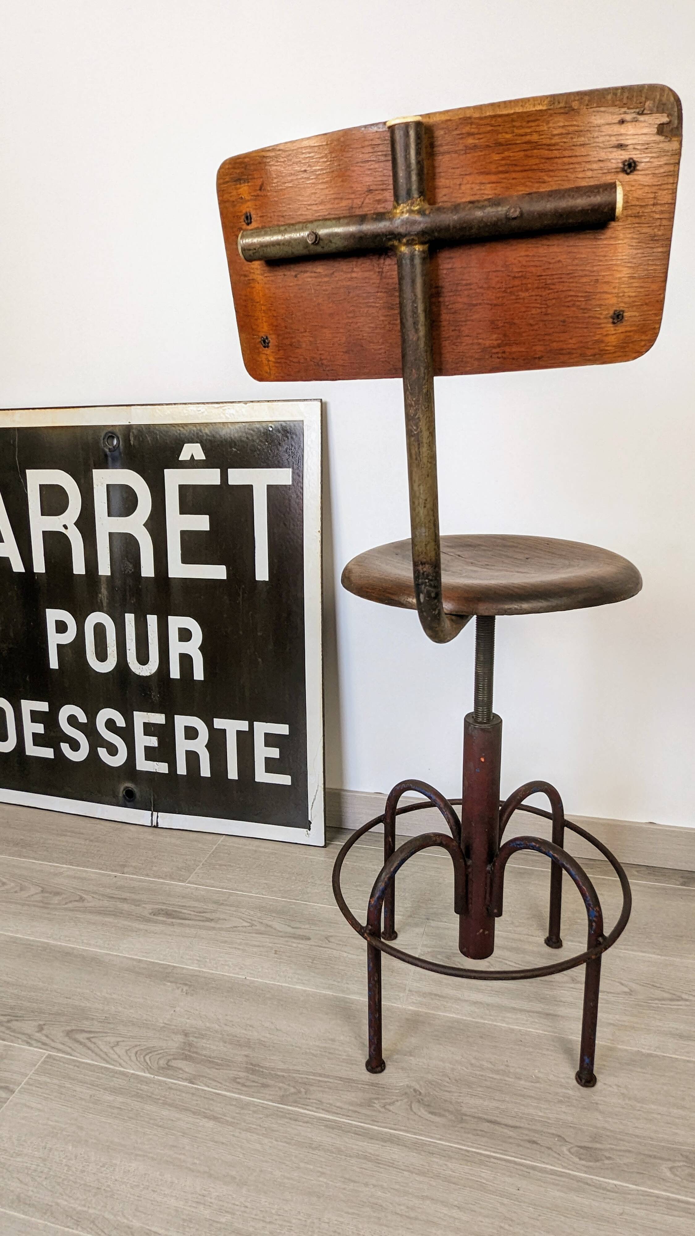 Chaise industrielle réglable ancienne avec dossier, pièce de caractère