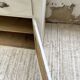 Meuble de métier enfilade patine blanche
