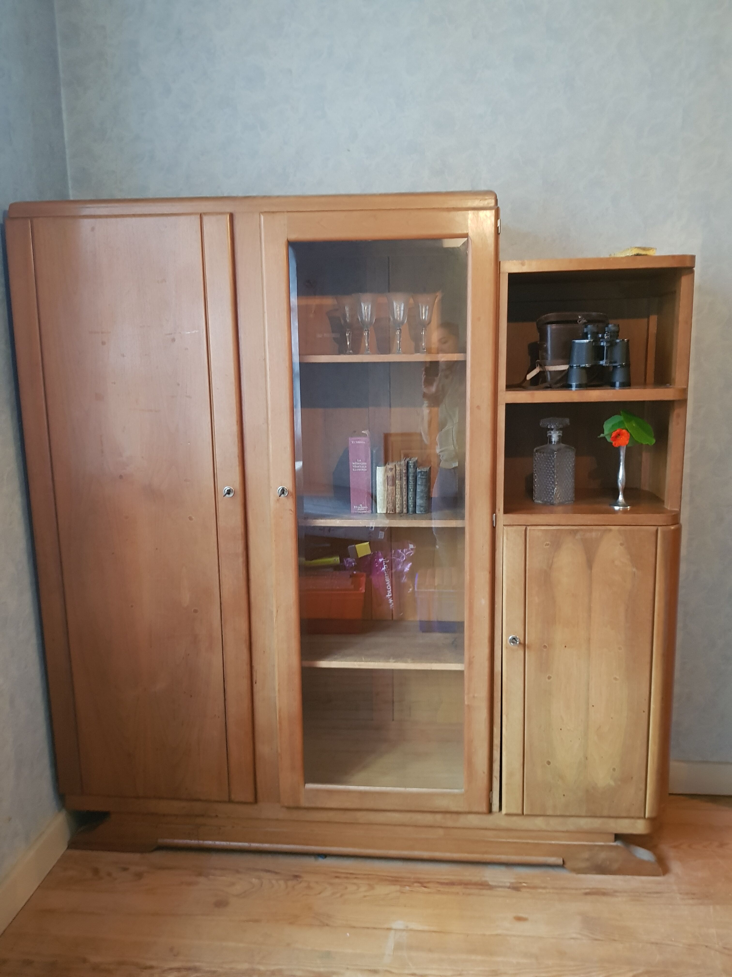 Art deco showcase cabinet 1930