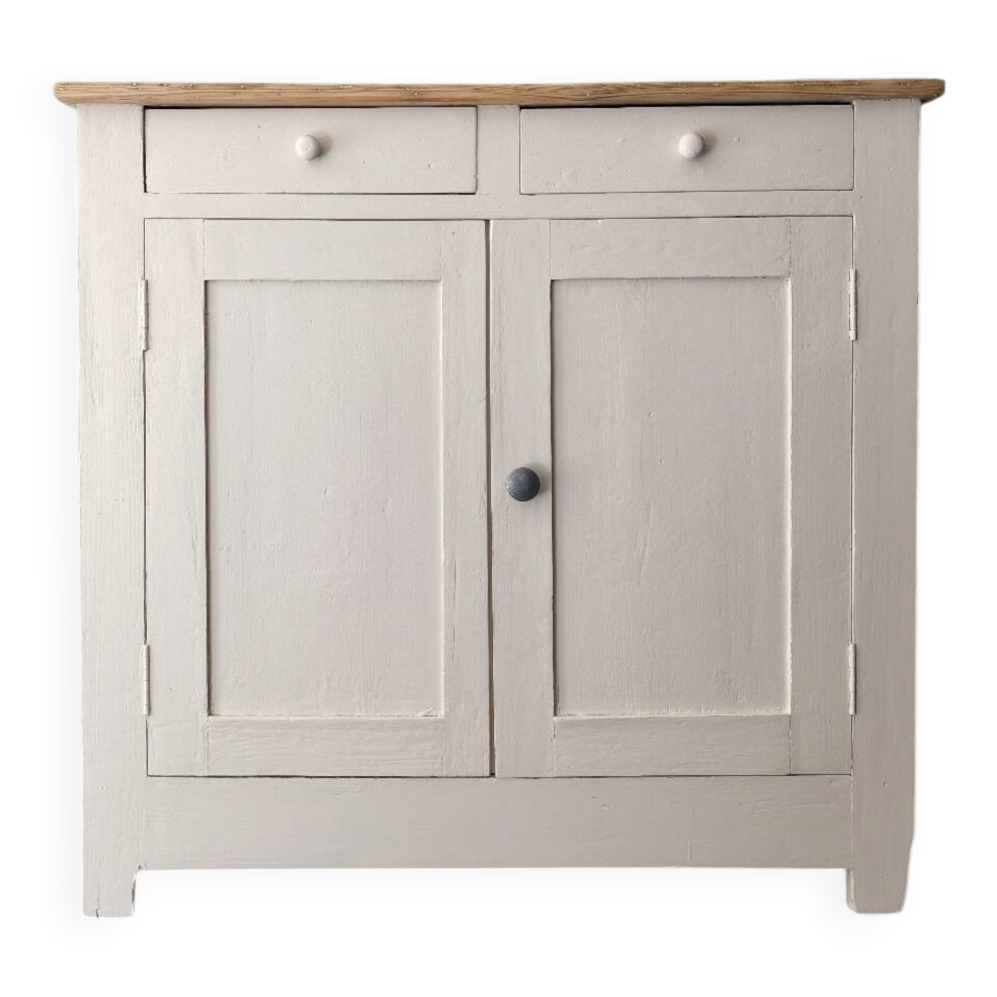 Parisian buffet in fir – chic country/bohemian style