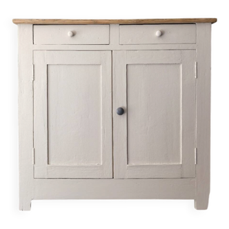 Parisian buffet in fir – chic country/bohemian style