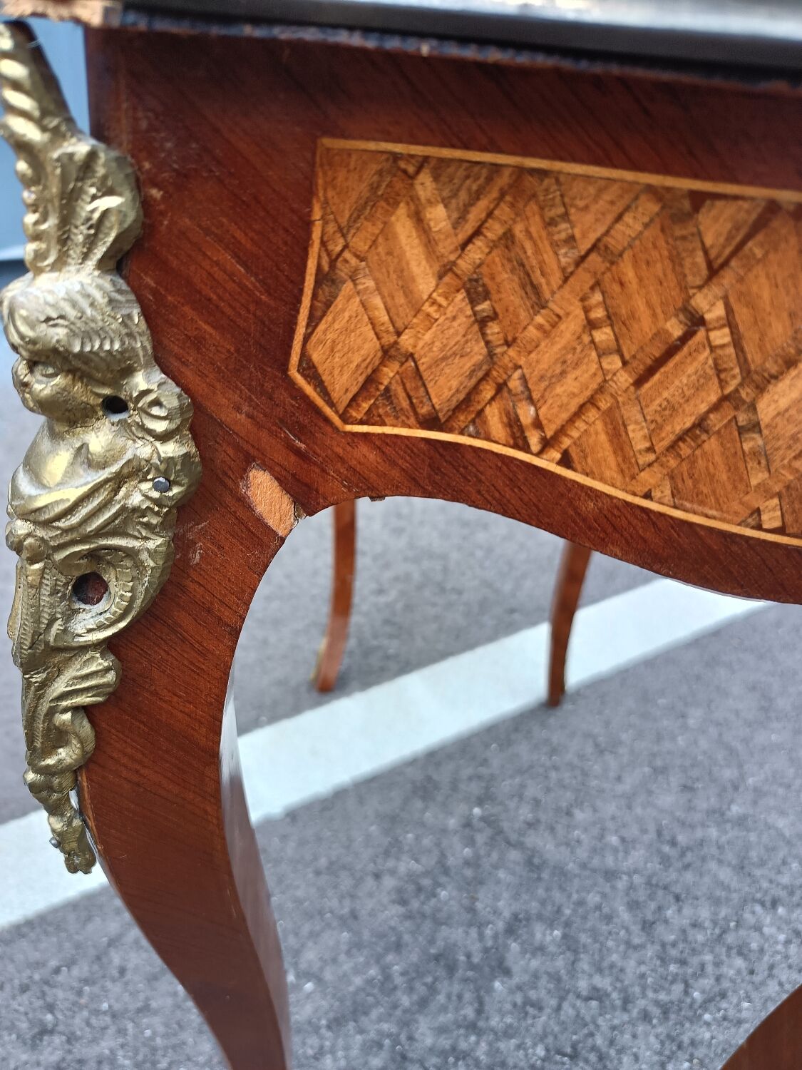 Table marqueterie ancienne style Louis XV