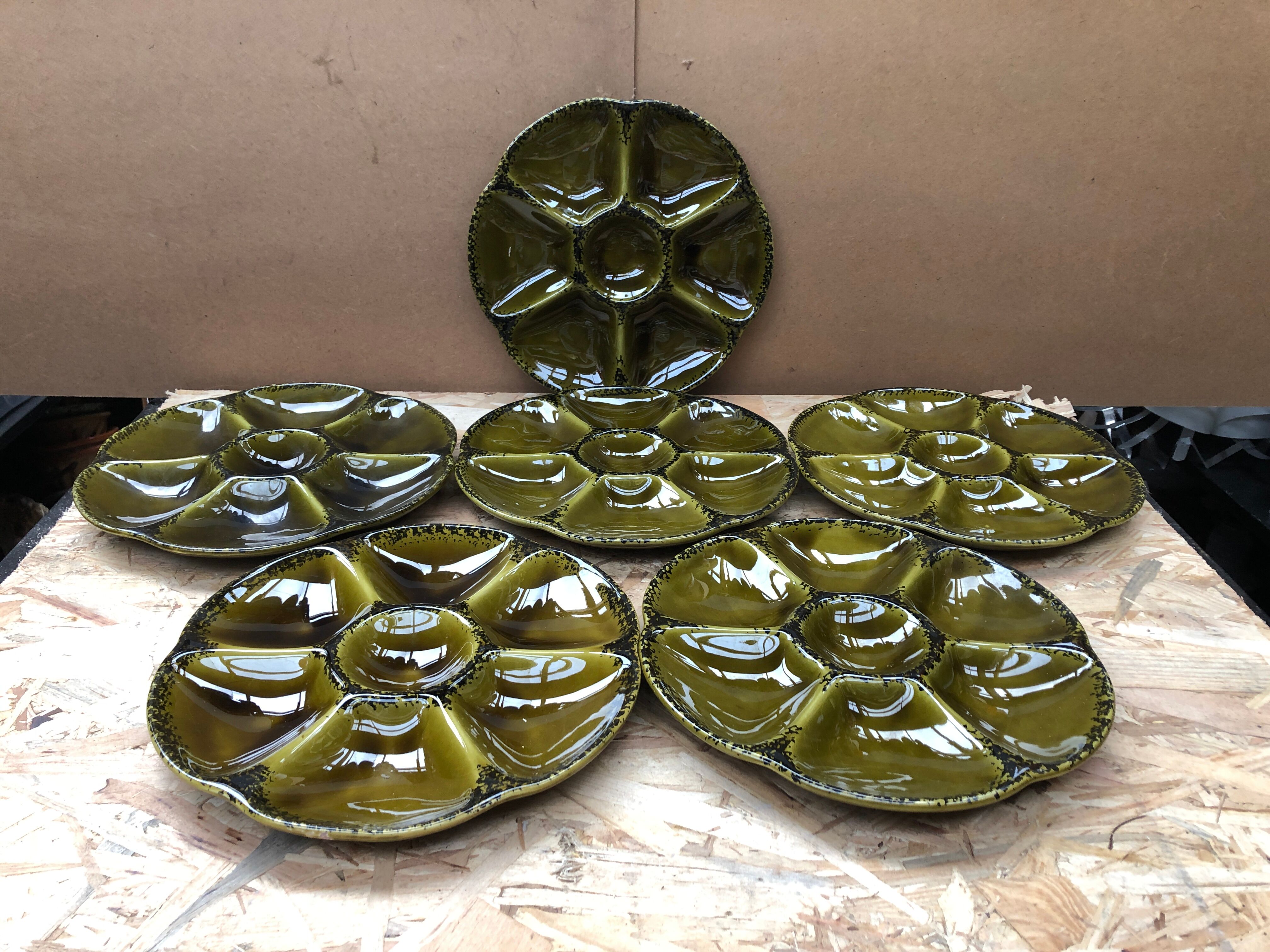 Set of 6 old vintage green ceramic Gien oyster plates