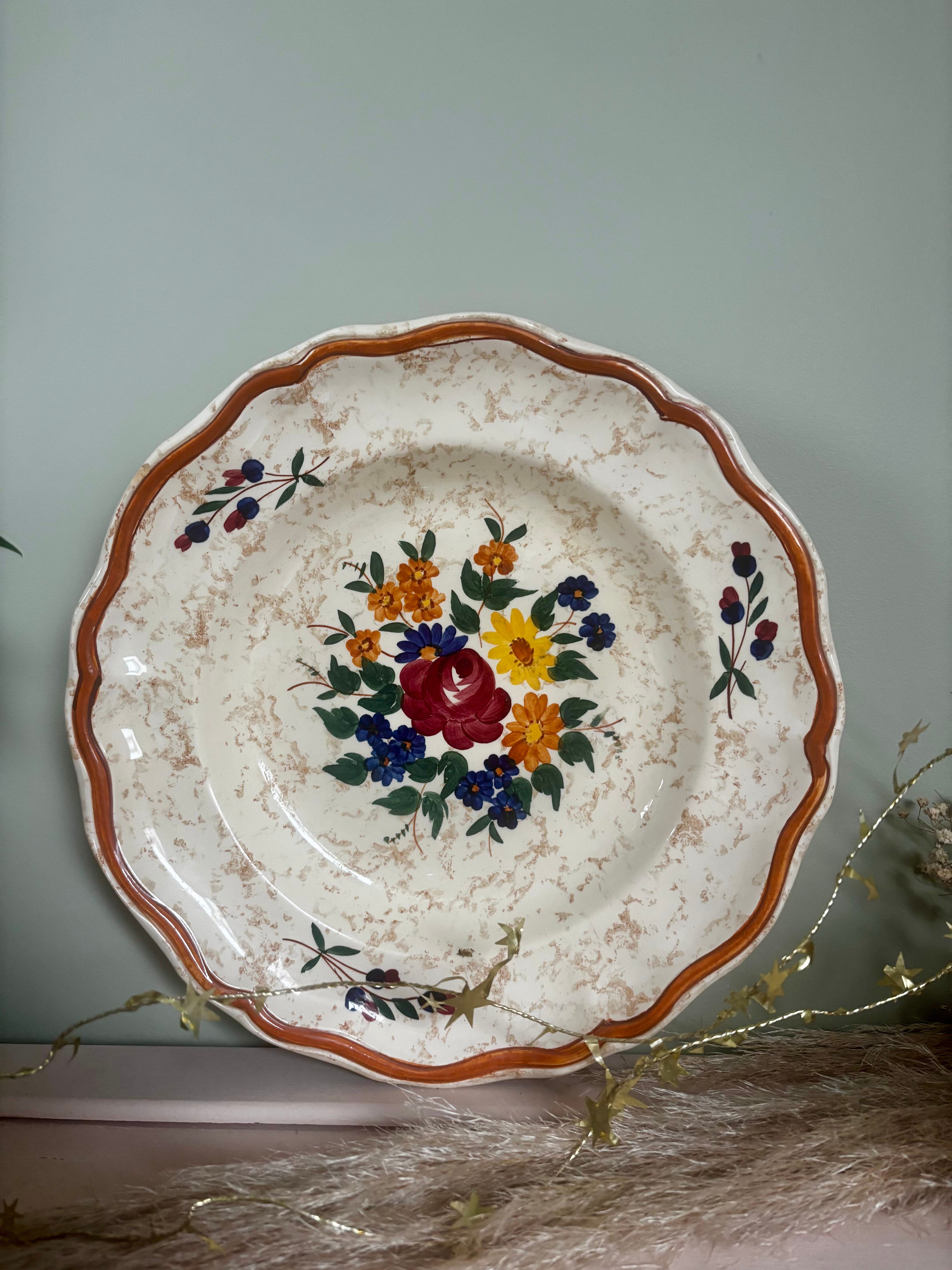 Ancienne assiette creuse Longchamp modèle mistral