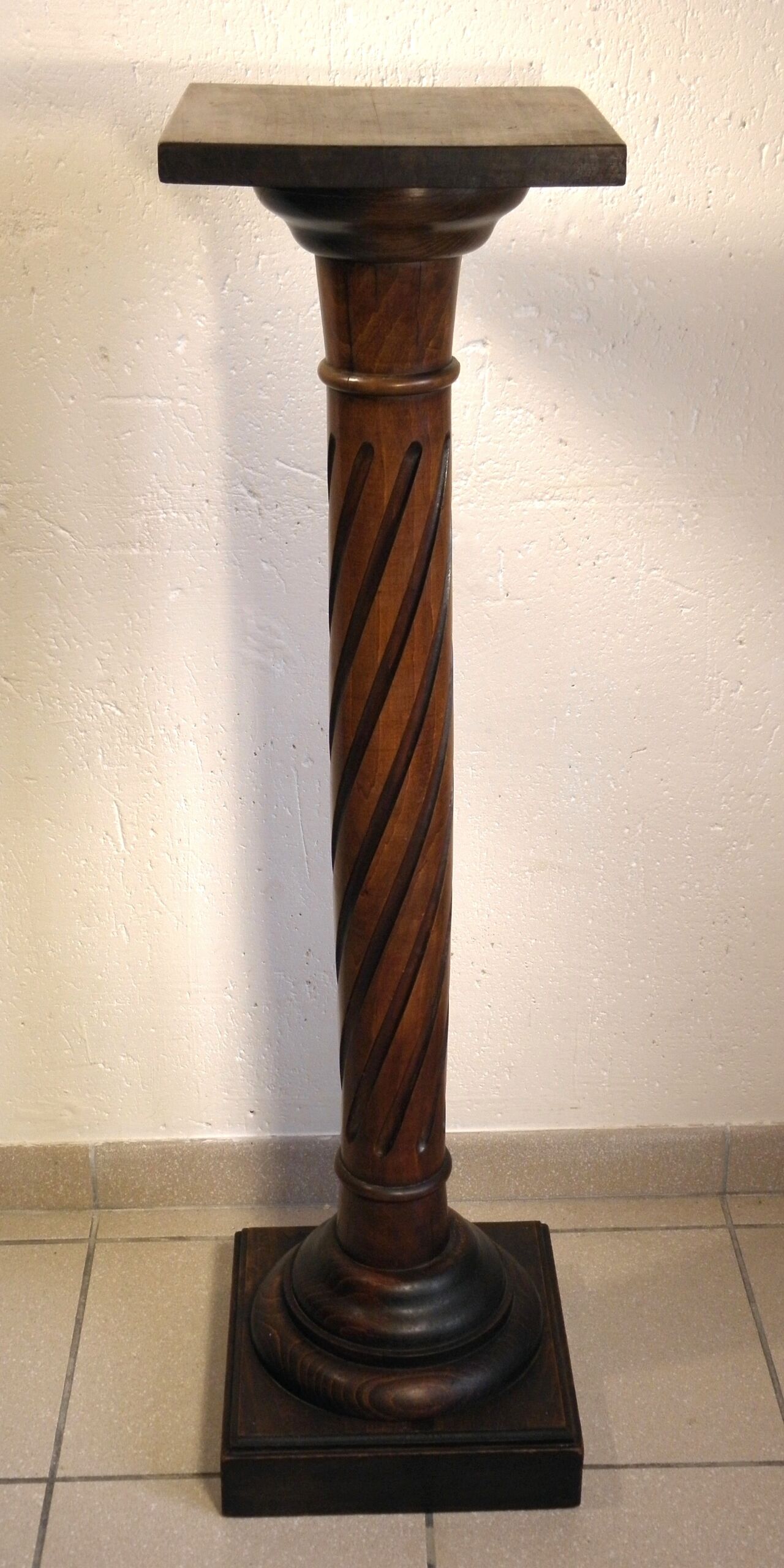 Wooden column harness 109 cm