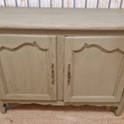 Buffet Louis XV patiné vert méridionale