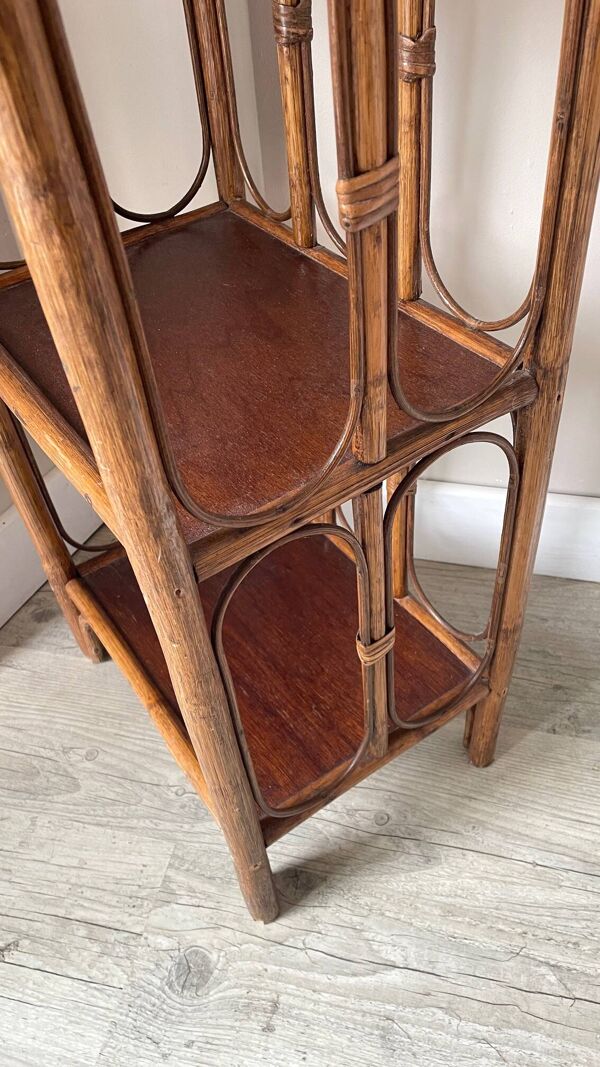 Etagère, bibliothèque vintage en rotin