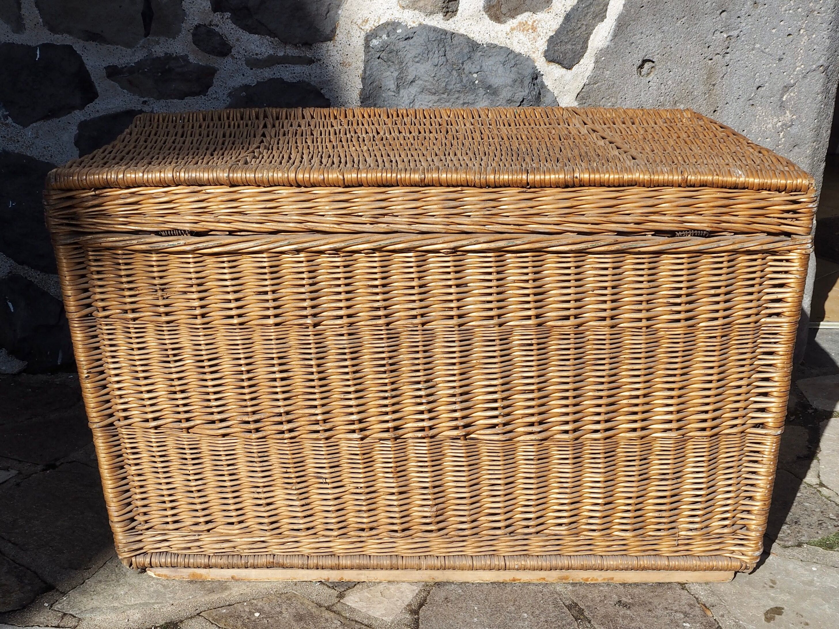 XXL wicker trunk