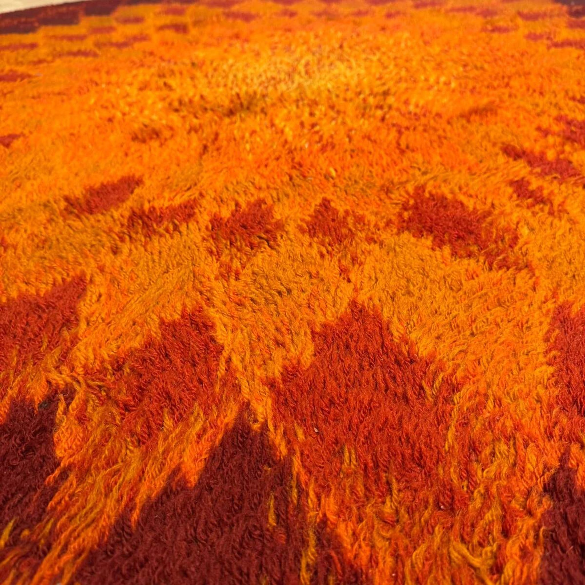 Vintage round rug