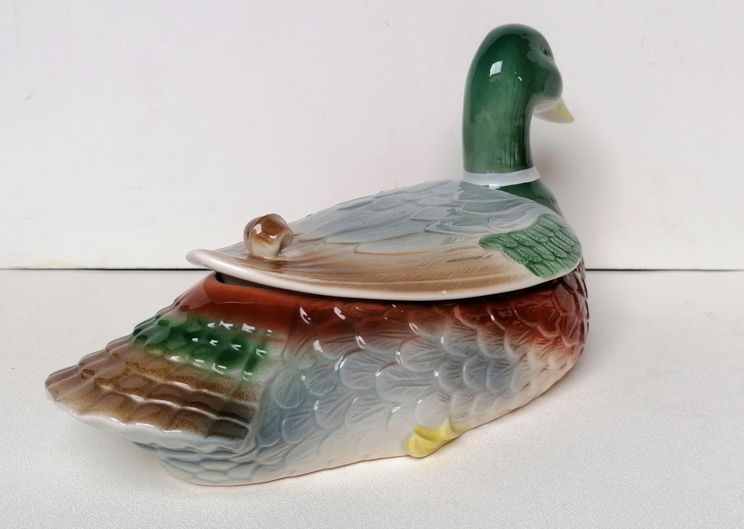 Empty pocket duck Francesco Guarino slip majolica