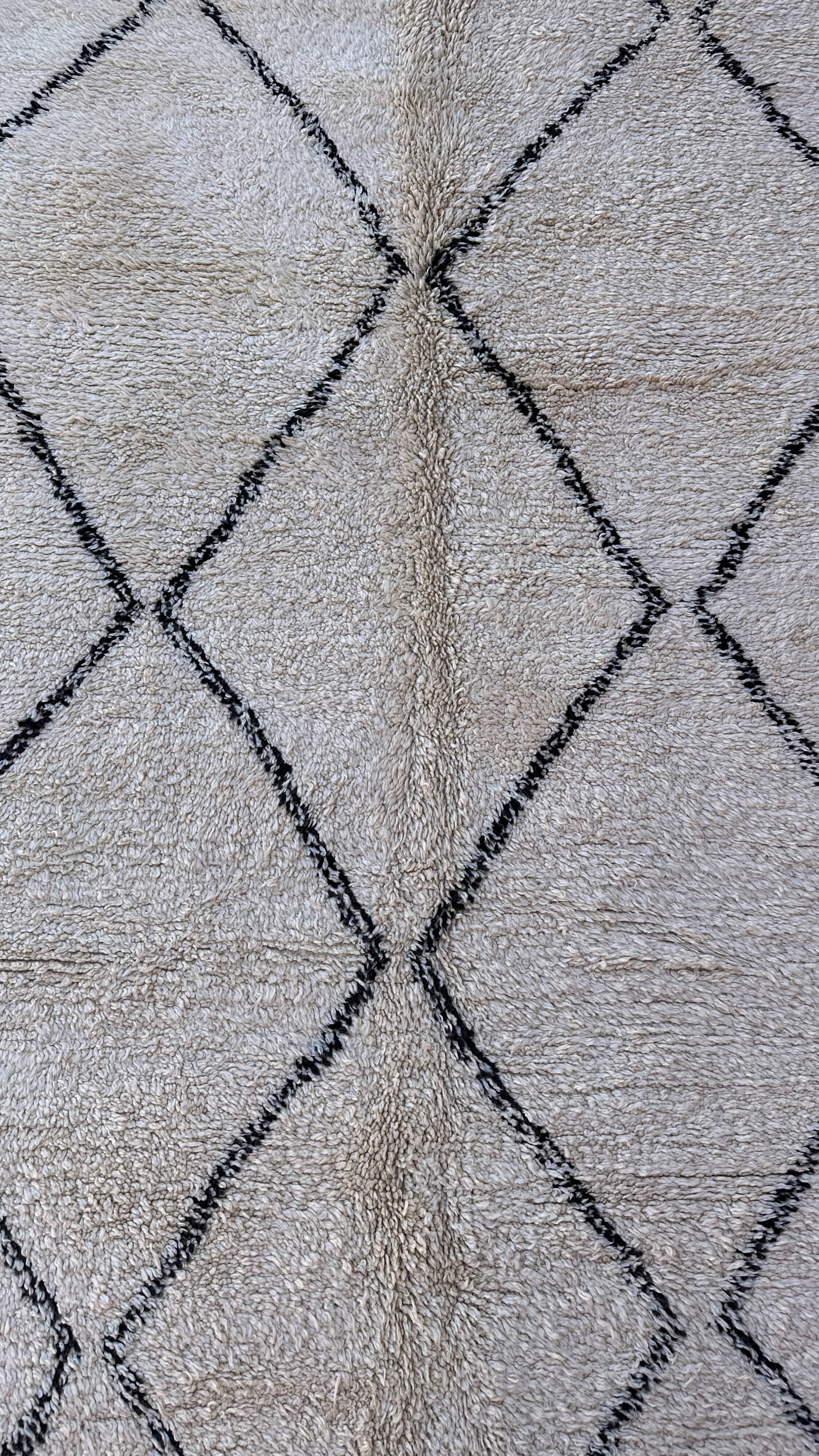 Beni Ourain Moroccan rug white - 296 x 200 cm