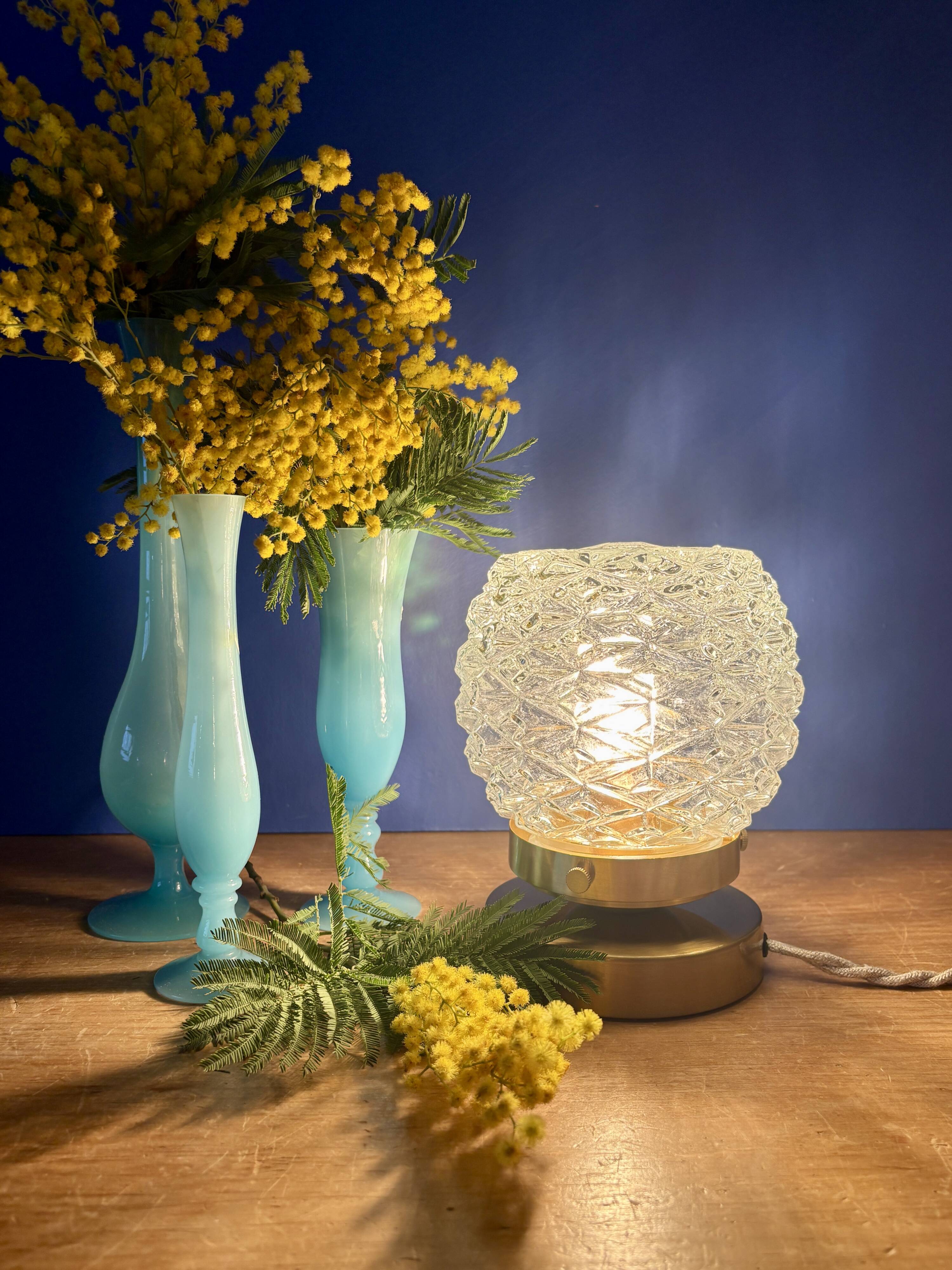 Vintage globe table lamp in moulded glass